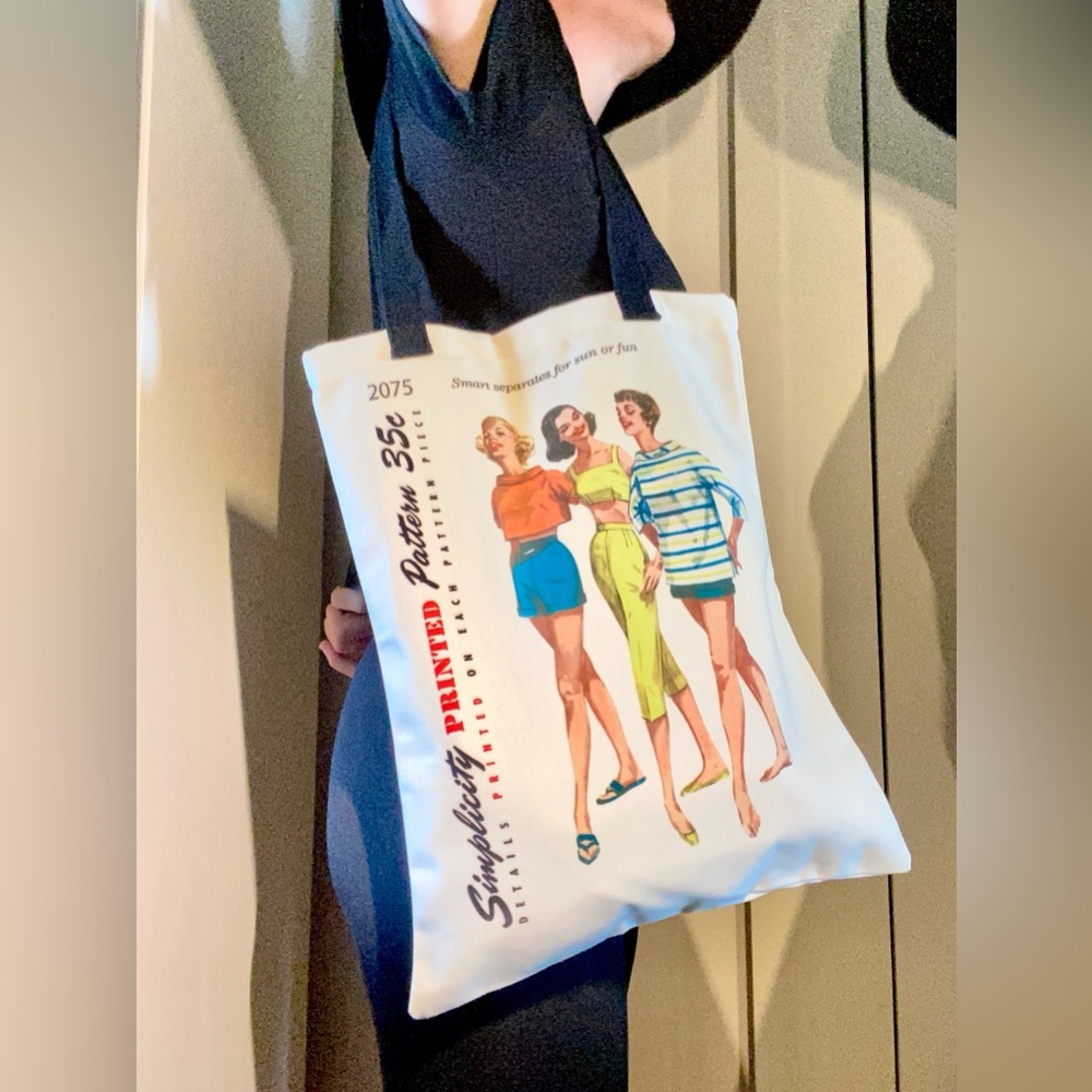 Simplicity Classic Canvas Tote with Vintage Illustration